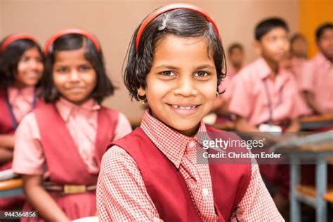 3,756 India Schoolgirls Stock Photos and High